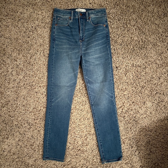 Abercrombie & Fitch High Rise Super Skinny Ankle Jeans Medium Wash Size 27 Short - Picture 4 of 7